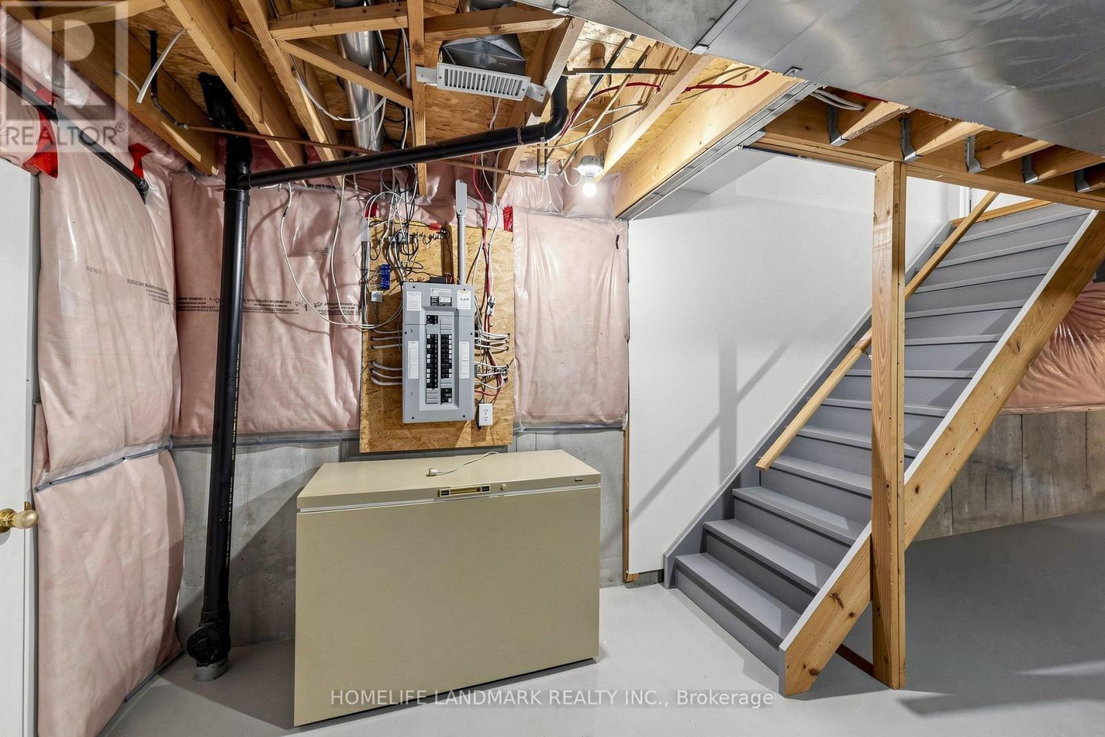 552 Thelma Street Property Photo 42