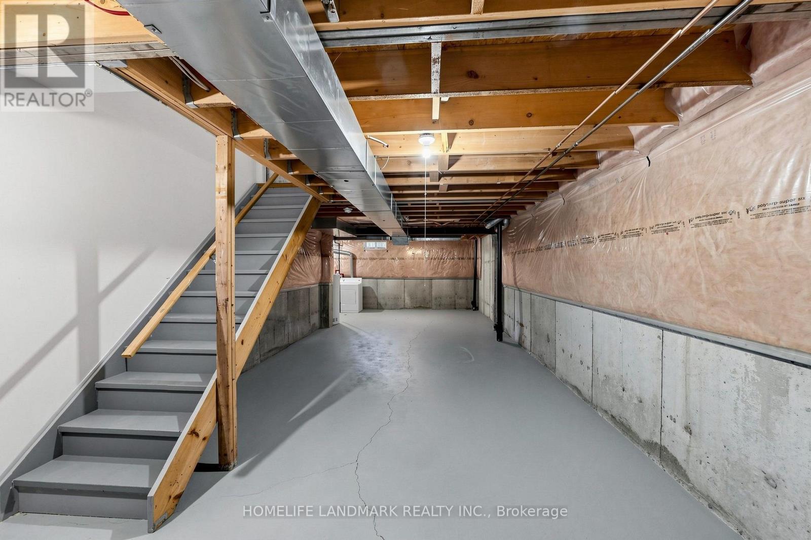 552 Thelma Street Property Photo 43