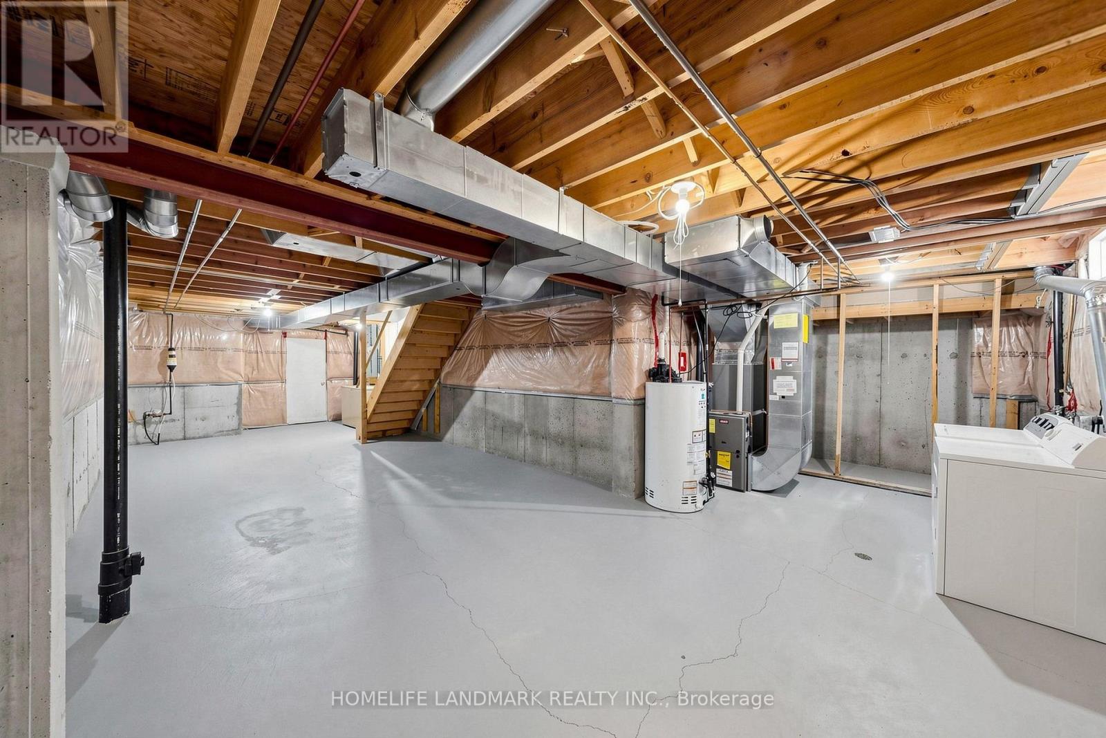 552 Thelma Street Property Photo 45