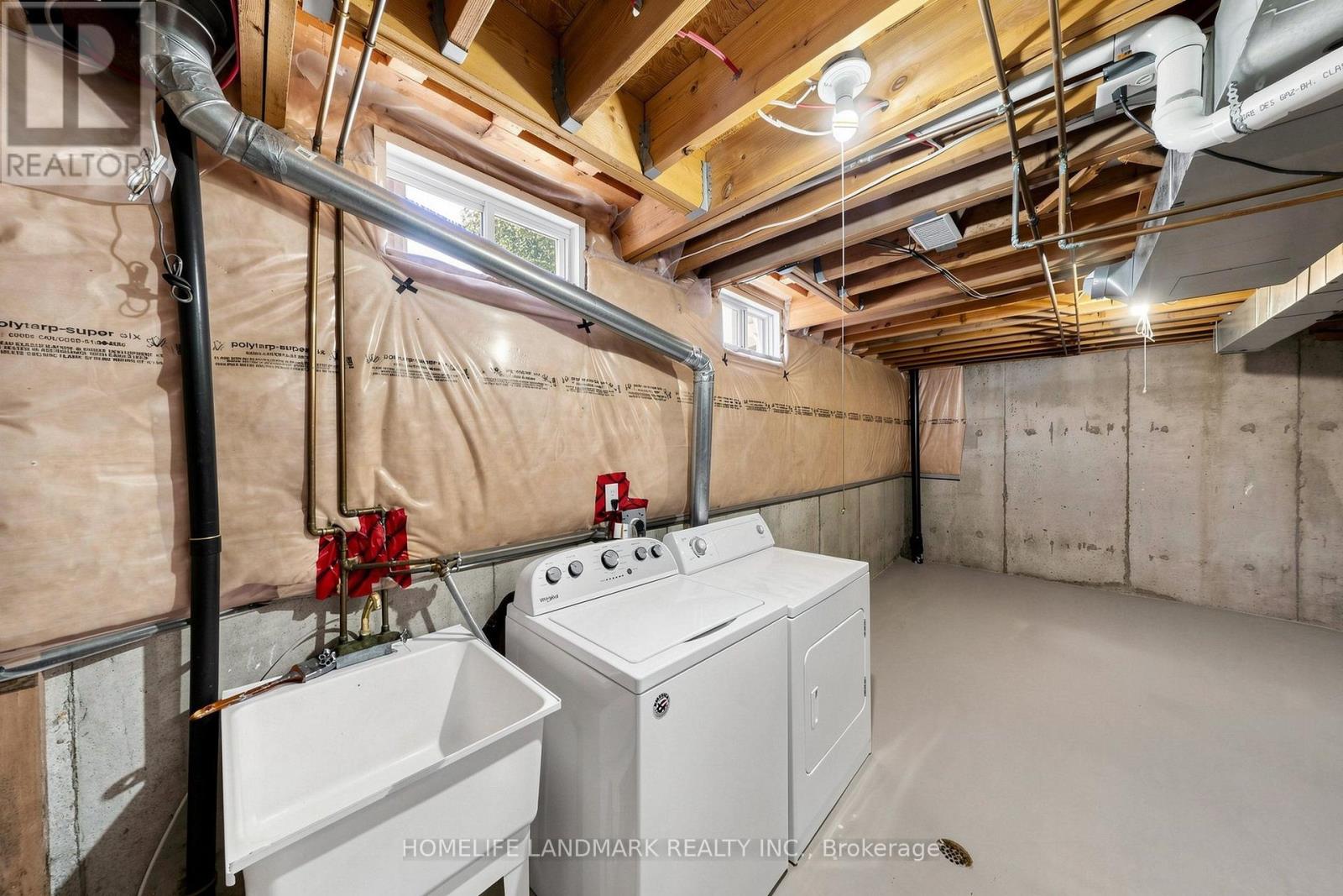 552 Thelma Street Property Photo 47