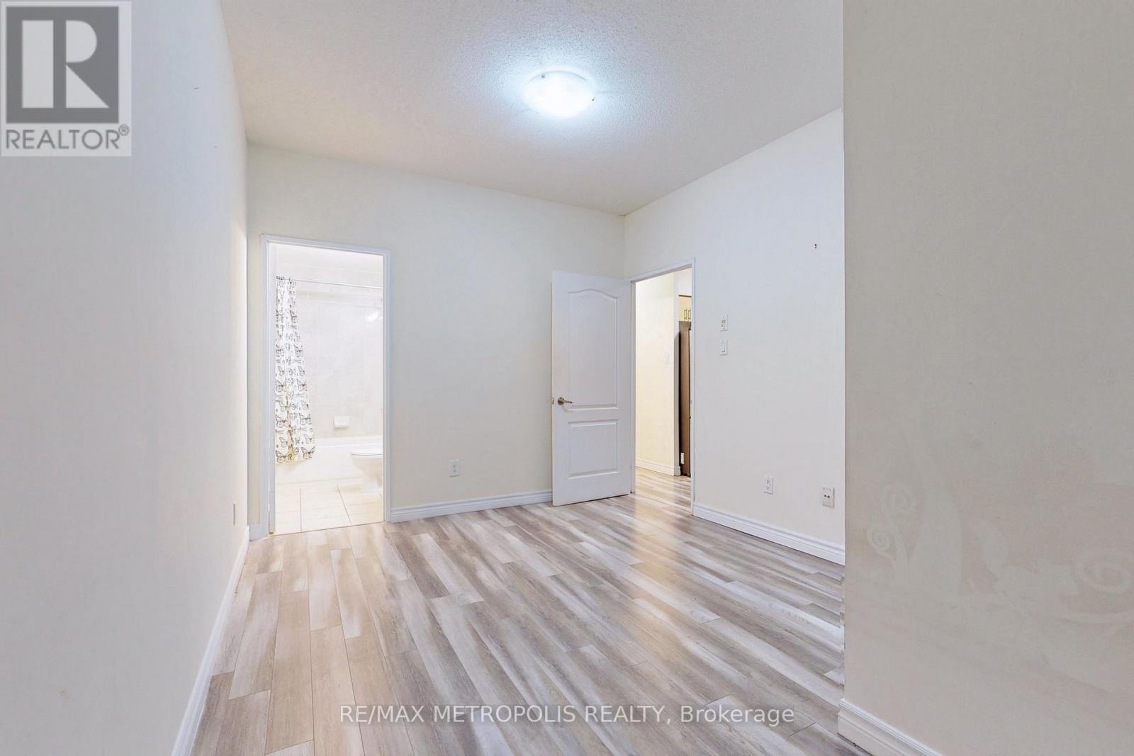 712 - 7405 Goreway Drive Property Photo 7