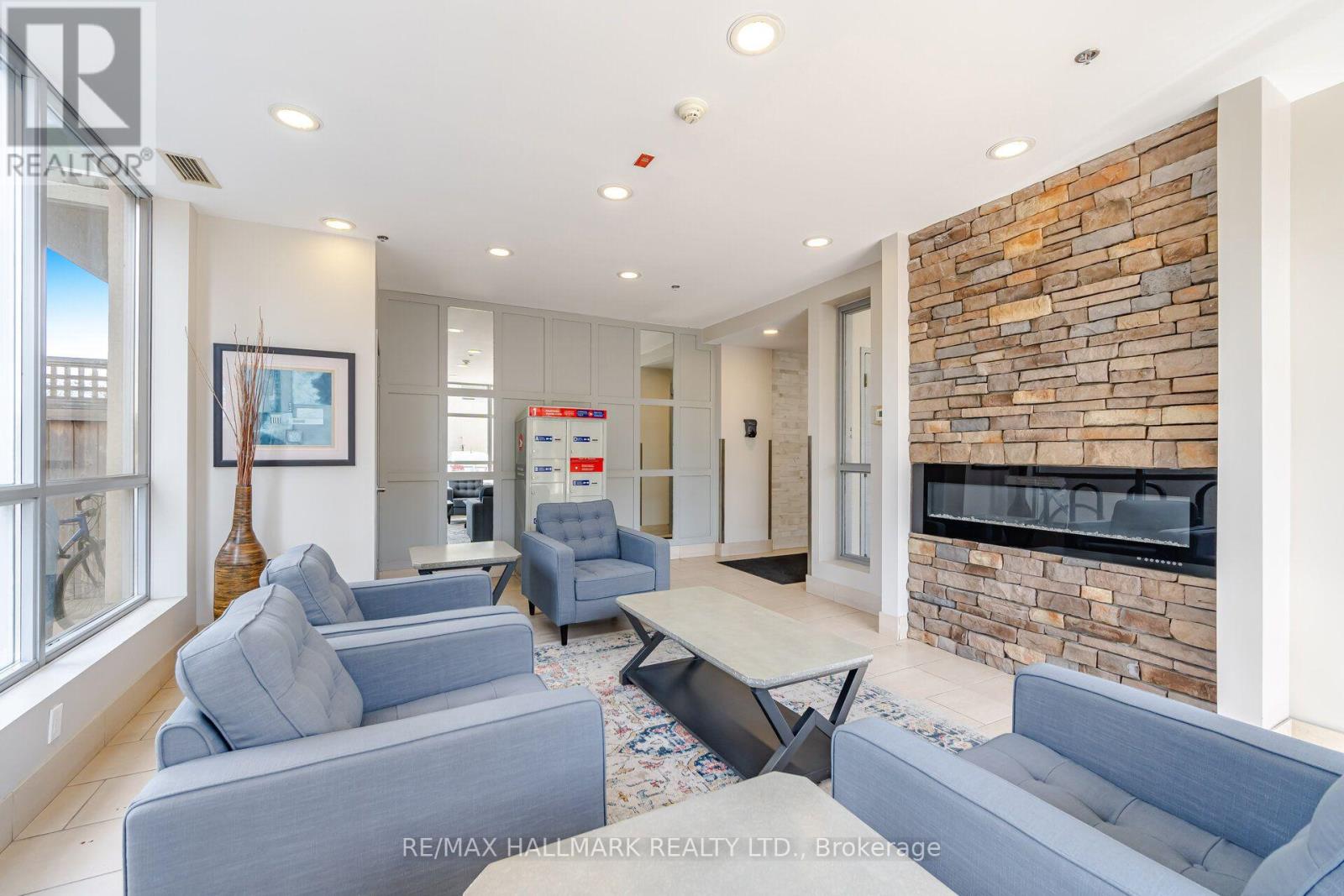 505 - 2464 Weston Road Property Photo 10
