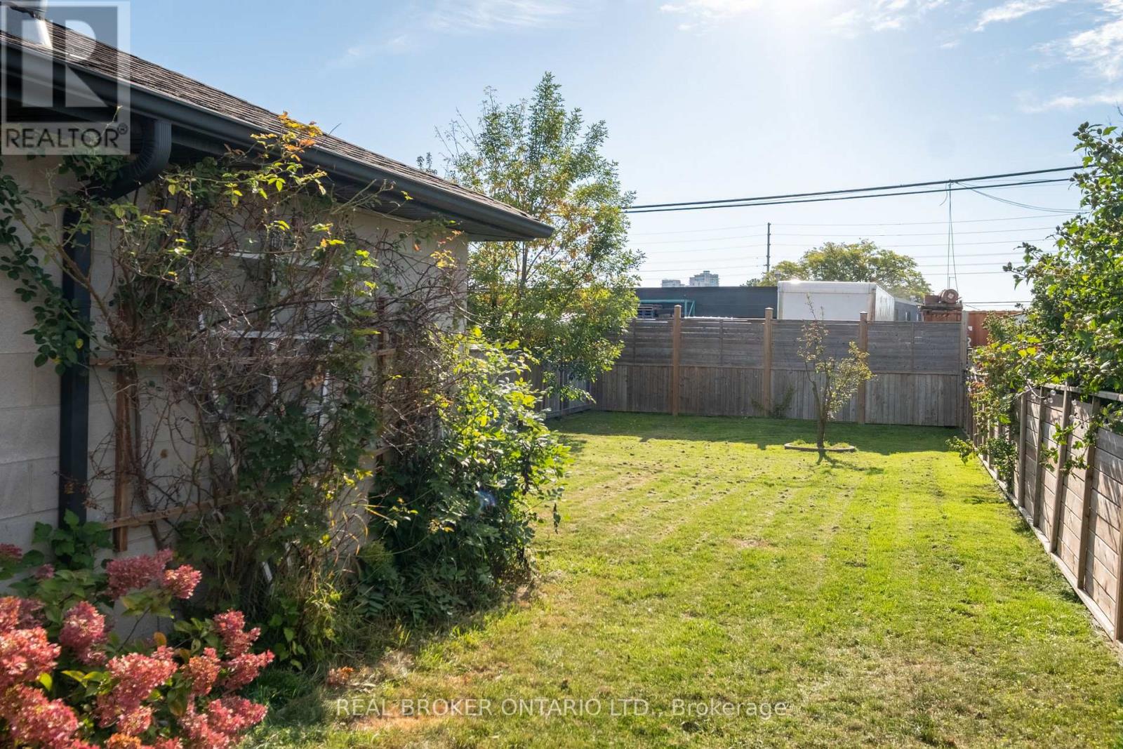 1633 Coram Crescent Property Photo 46