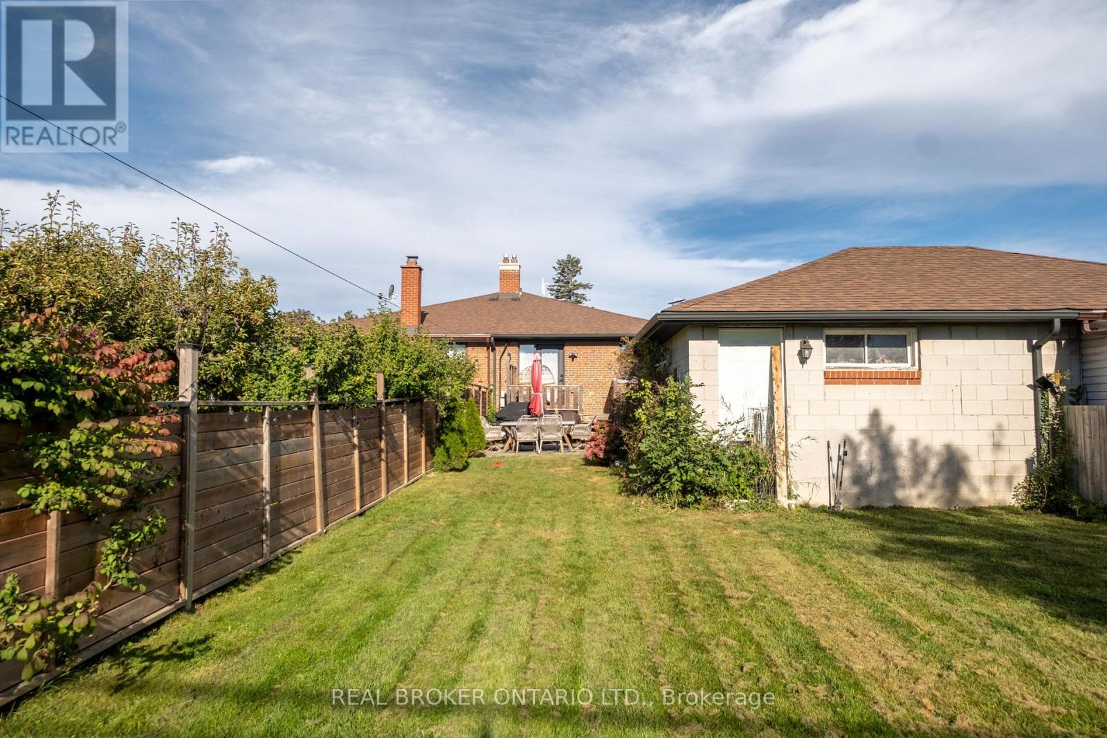 1633 Coram Crescent Property Photo 48