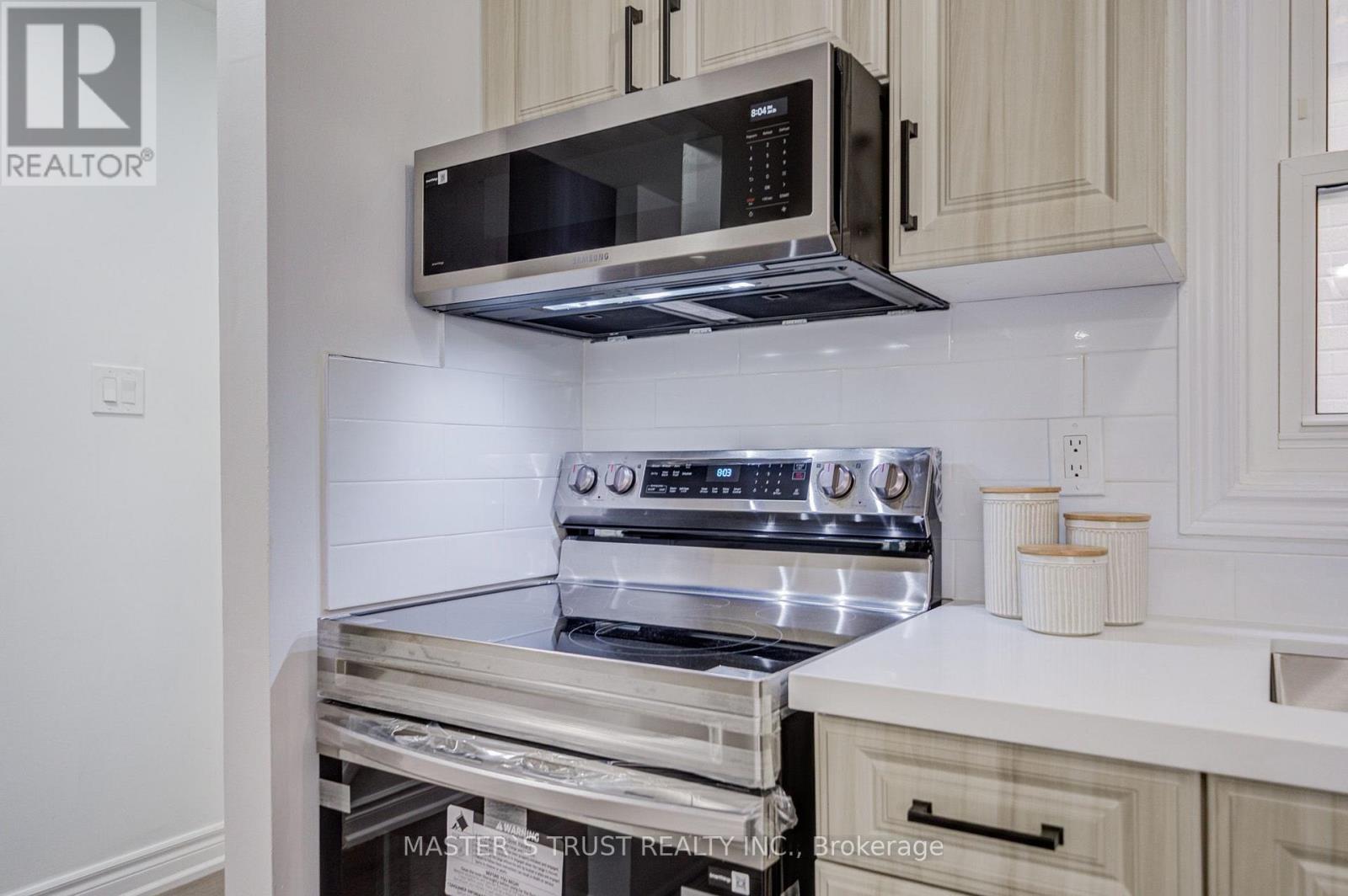 4 Gatsby Square Property Photo 3