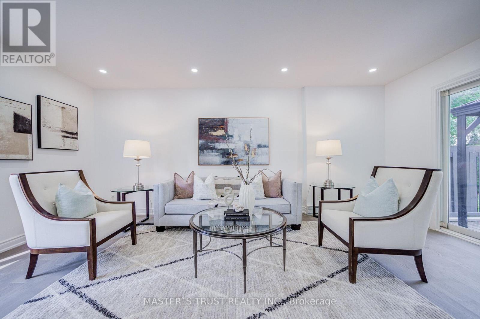 4 Gatsby Square Property Photo 9