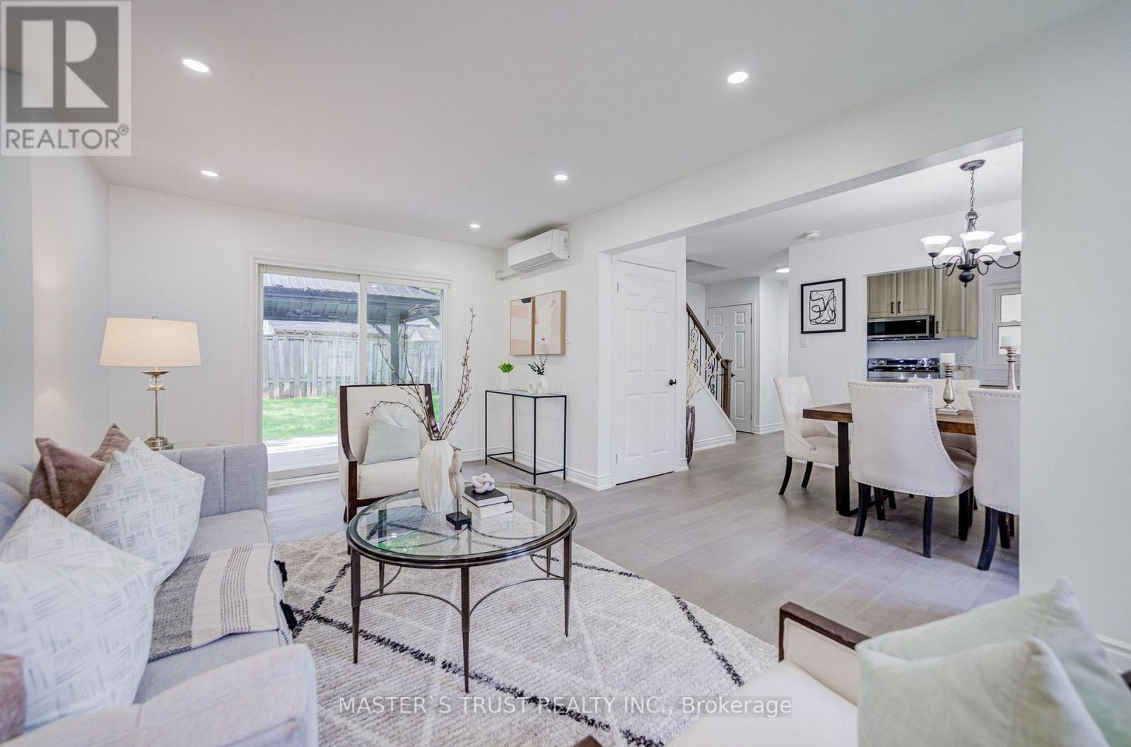 4 Gatsby Square Property Photo 10