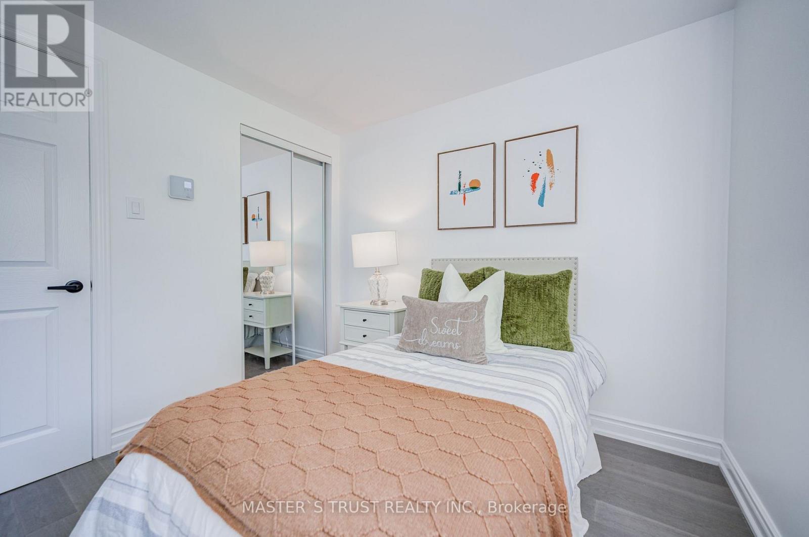 4 Gatsby Square Property Photo 19