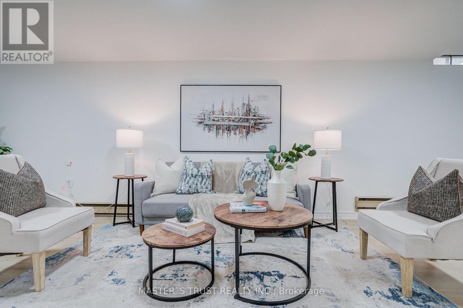 4 Gatsby Square Property Photo 26