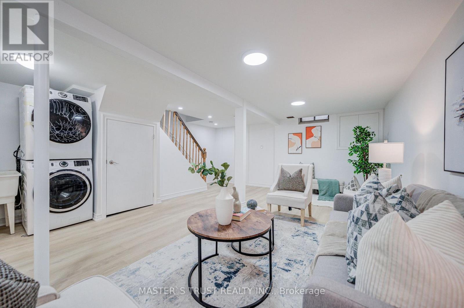 4 Gatsby Square Property Photo 28