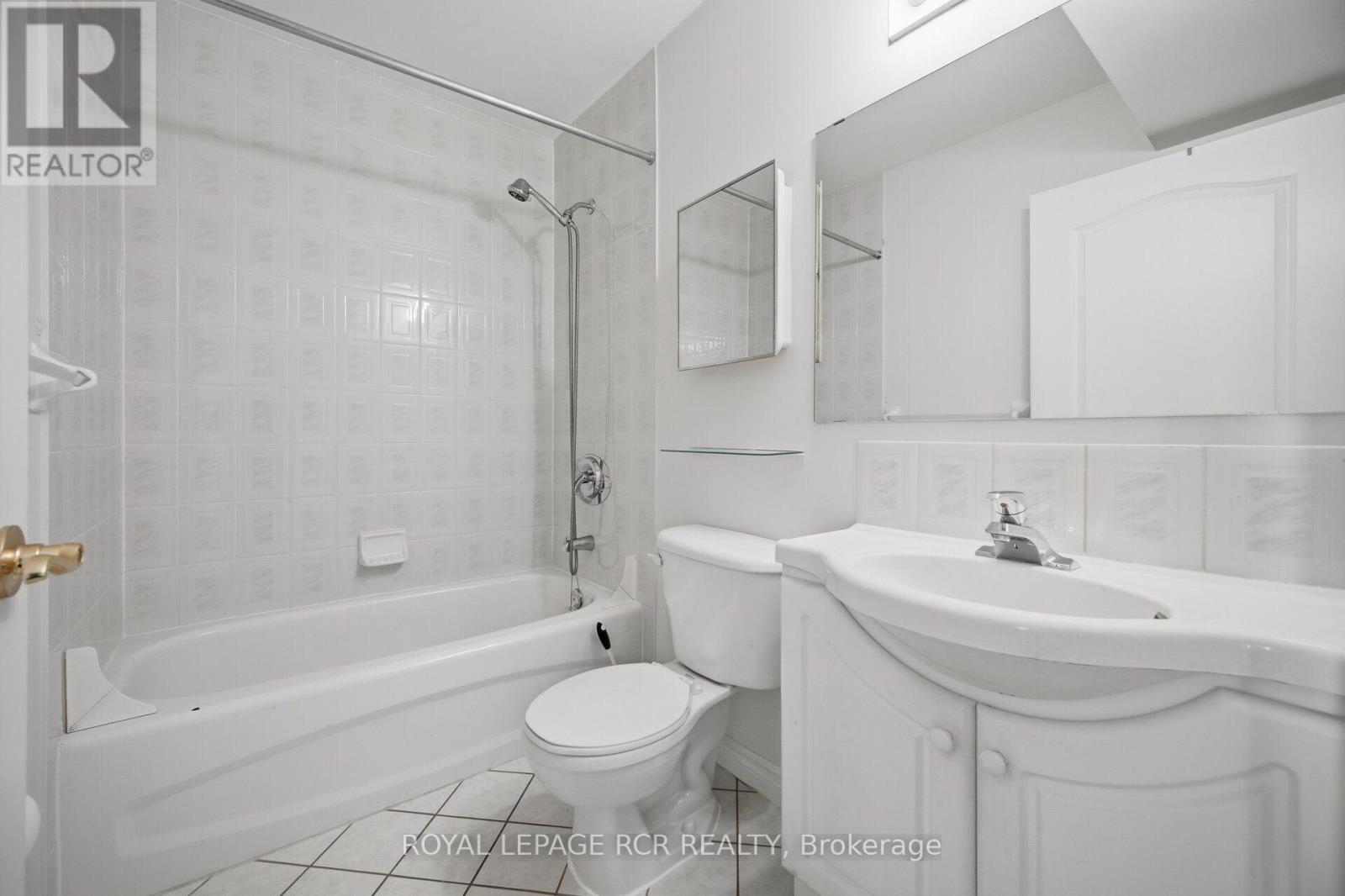 304 - 10 Dayspring Circle Property Photo 18