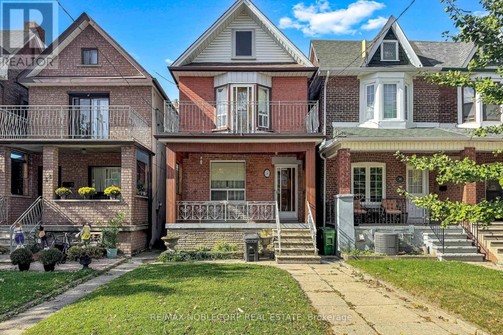 36 EARLSCOURT AVENUE Property Photo 1