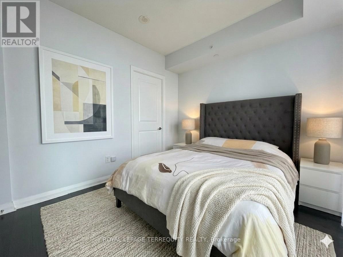 1219 - 5033 Four Springs Avenue Property Photo 18