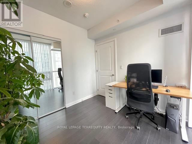 1219 - 5033 Four Springs Avenue Property Photo 23