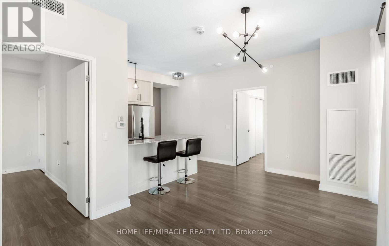3015 - 4055 Parkside Village Drive Property Photo 16