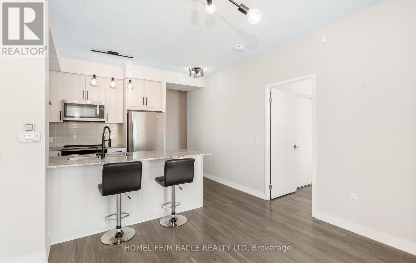 3015 - 4055 Parkside Village Drive Property Photo 17