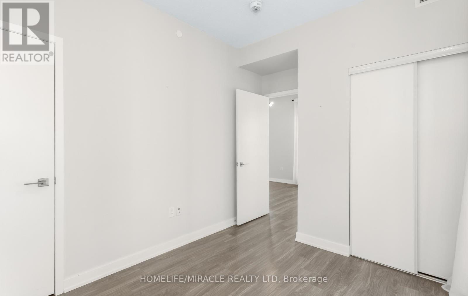 3015 - 4055 Parkside Village Drive Property Photo 32