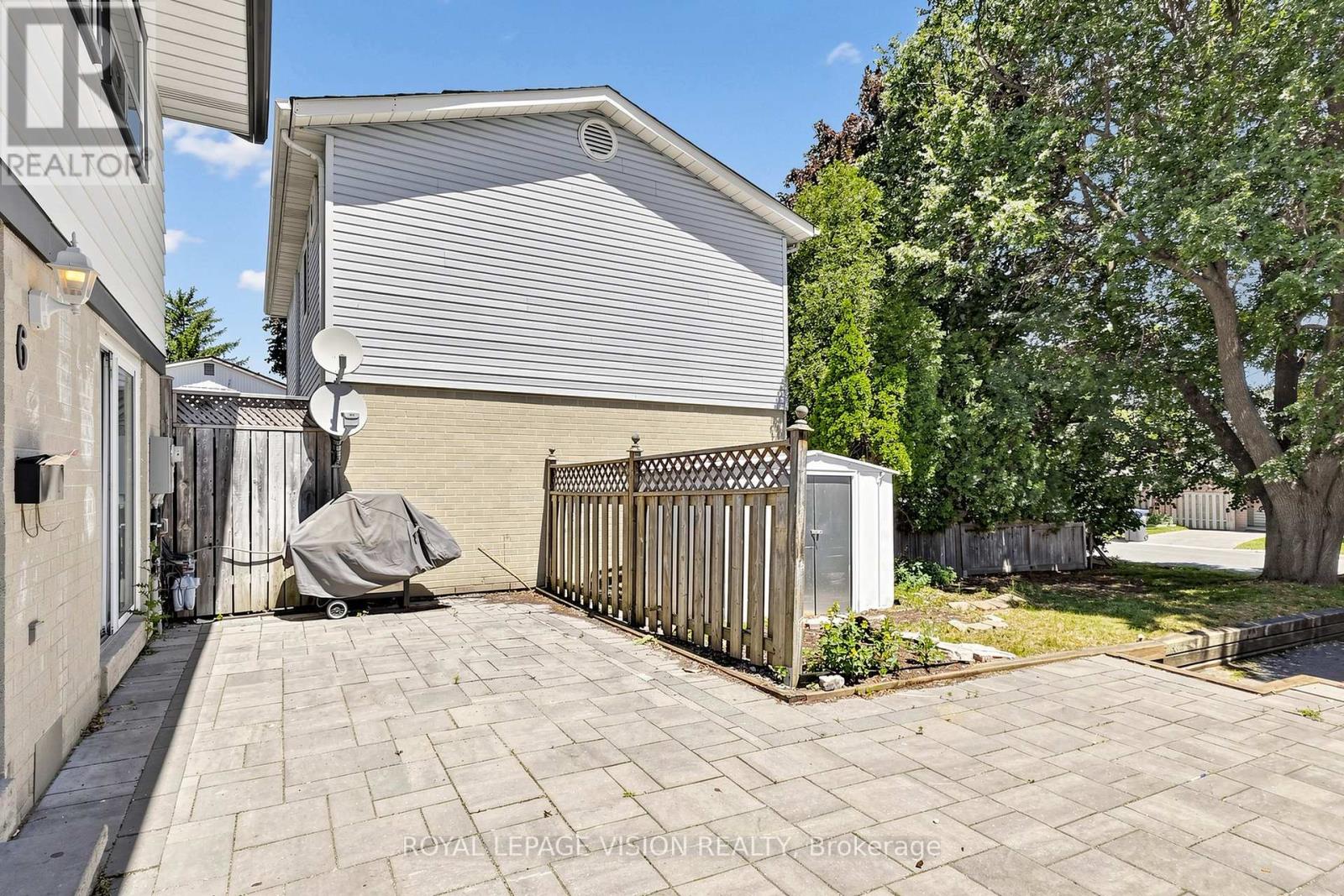 6 Hector Court Property Photo 3