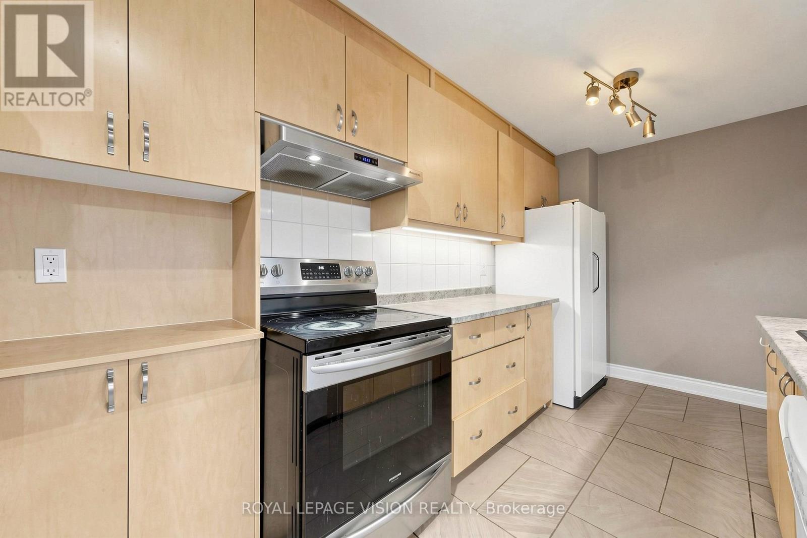 6 Hector Court Property Photo 9