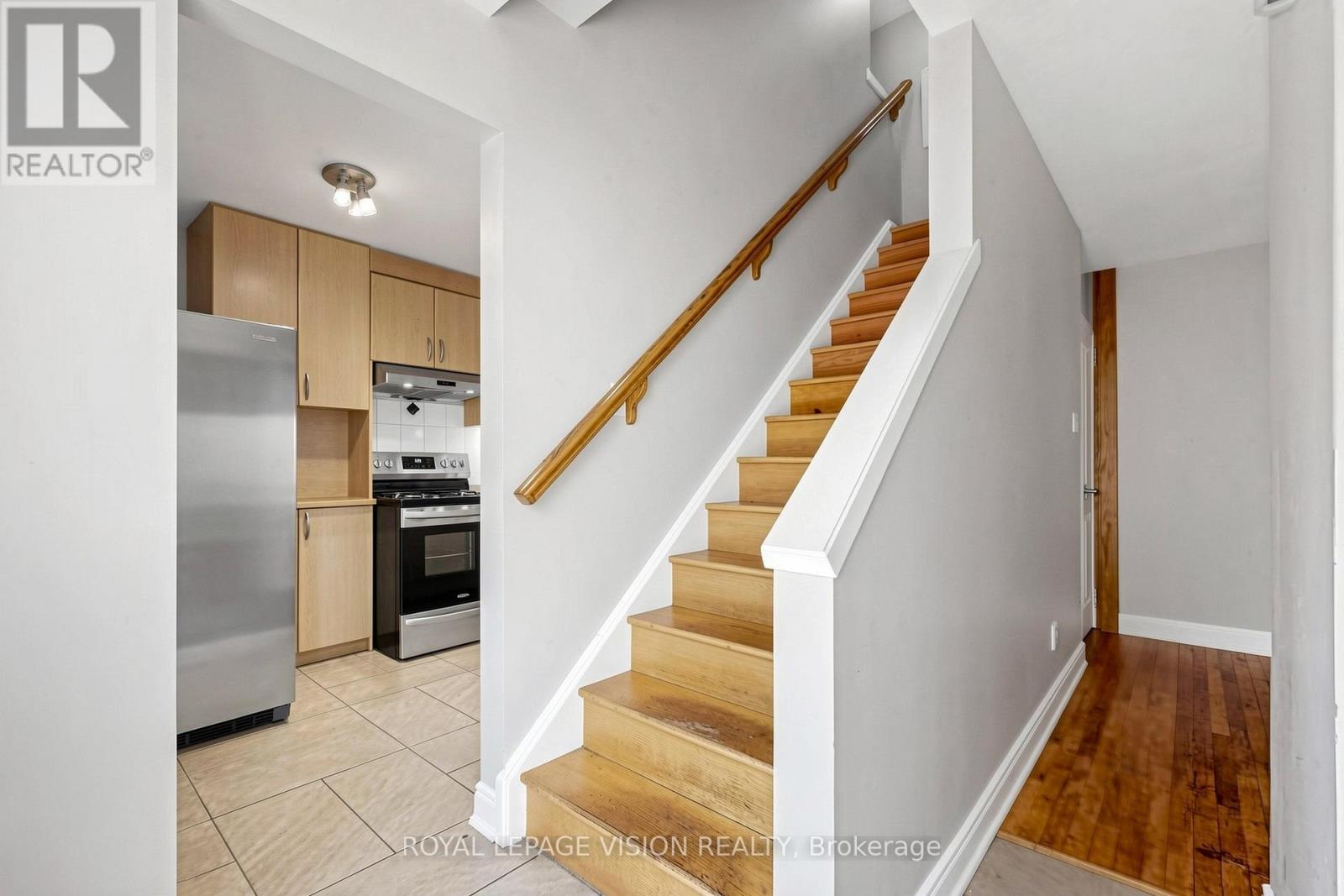 6 Hector Court Property Photo 14