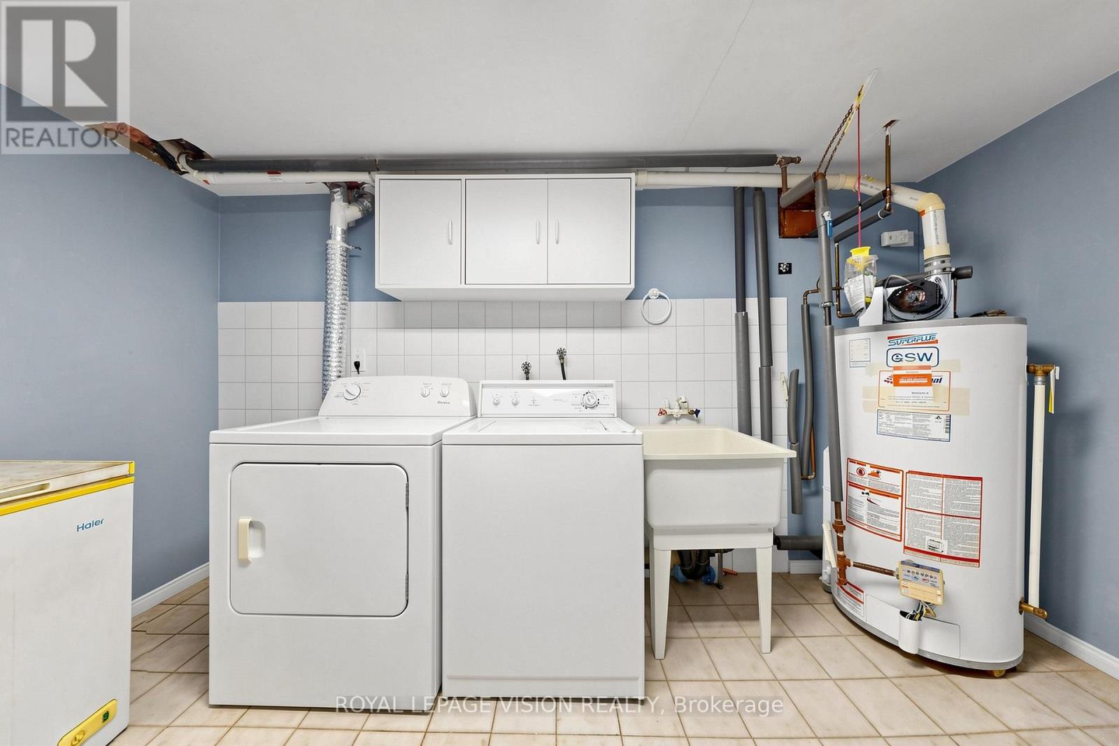 6 Hector Court Property Photo 31