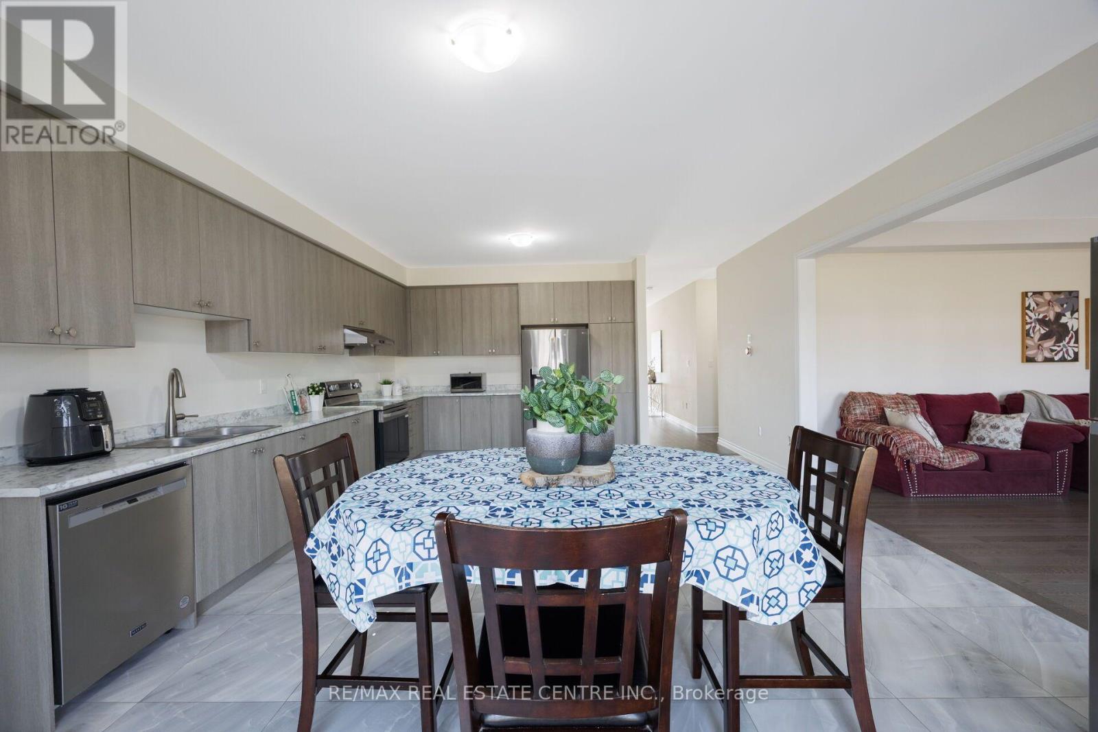 39 Goodview Drive Property Photo 16
