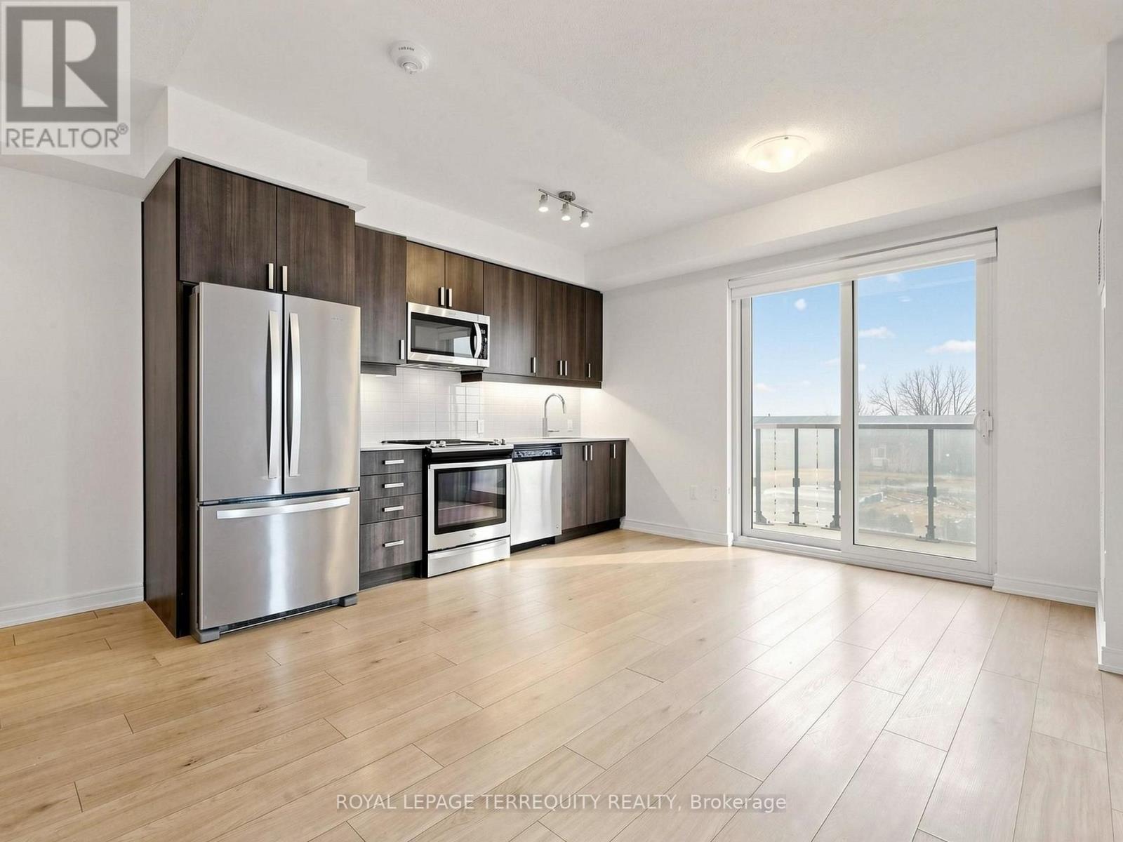 2509 - 8 Nahani Way Property Photo 8