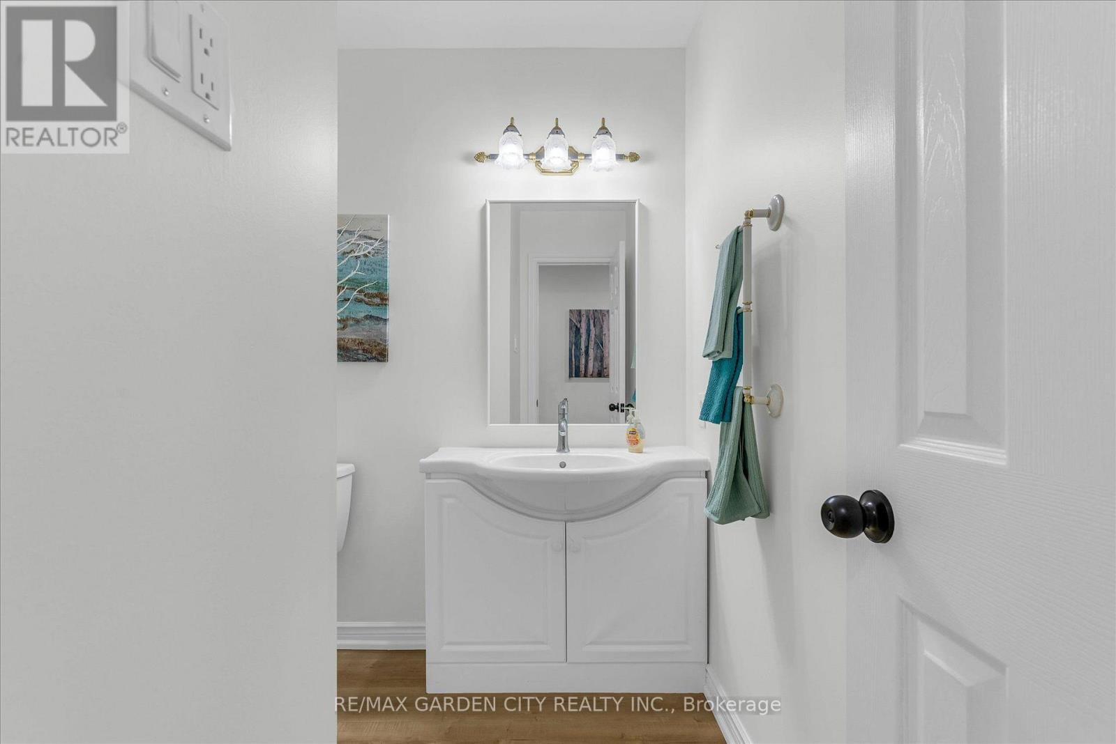 82 - 5045 Pinedale Avenue Property Photo 3