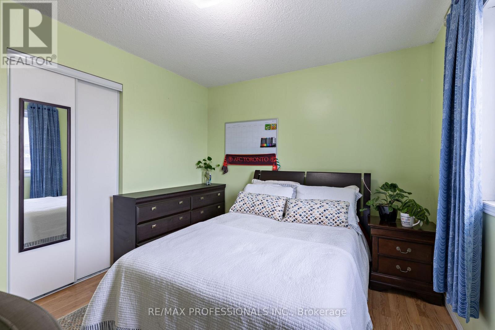 7 Mulock Avenue Property Photo 18