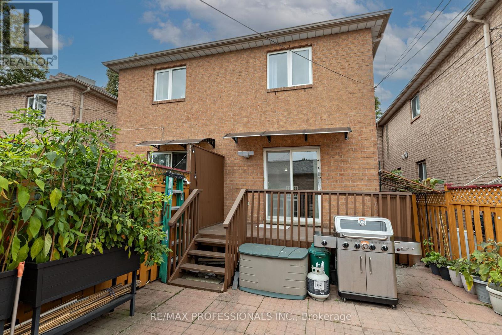 7 Mulock Avenue Property Photo 36