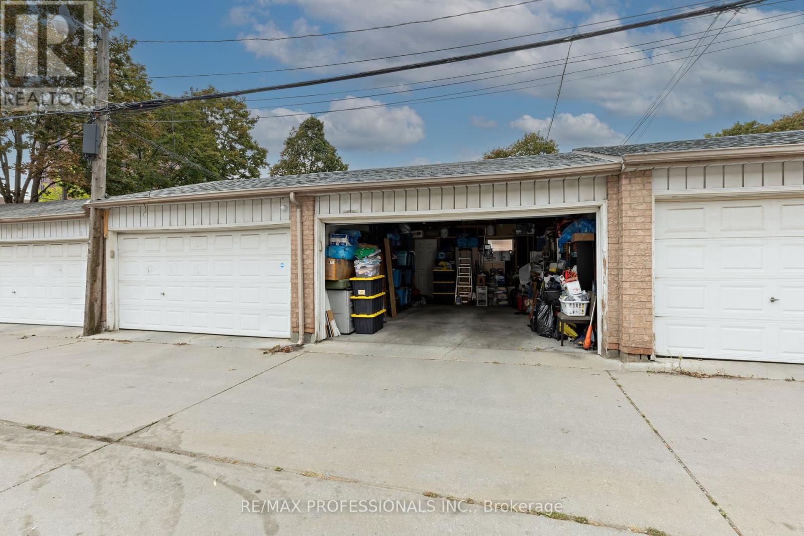7 Mulock Avenue Property Photo 37