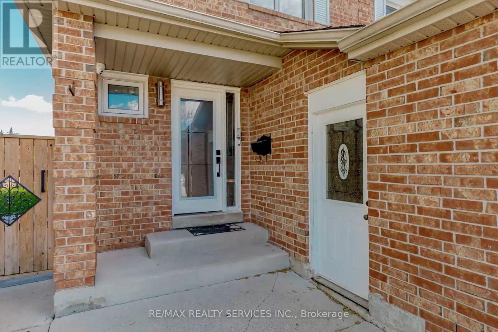 2 Gervais Drive Property Photo 2