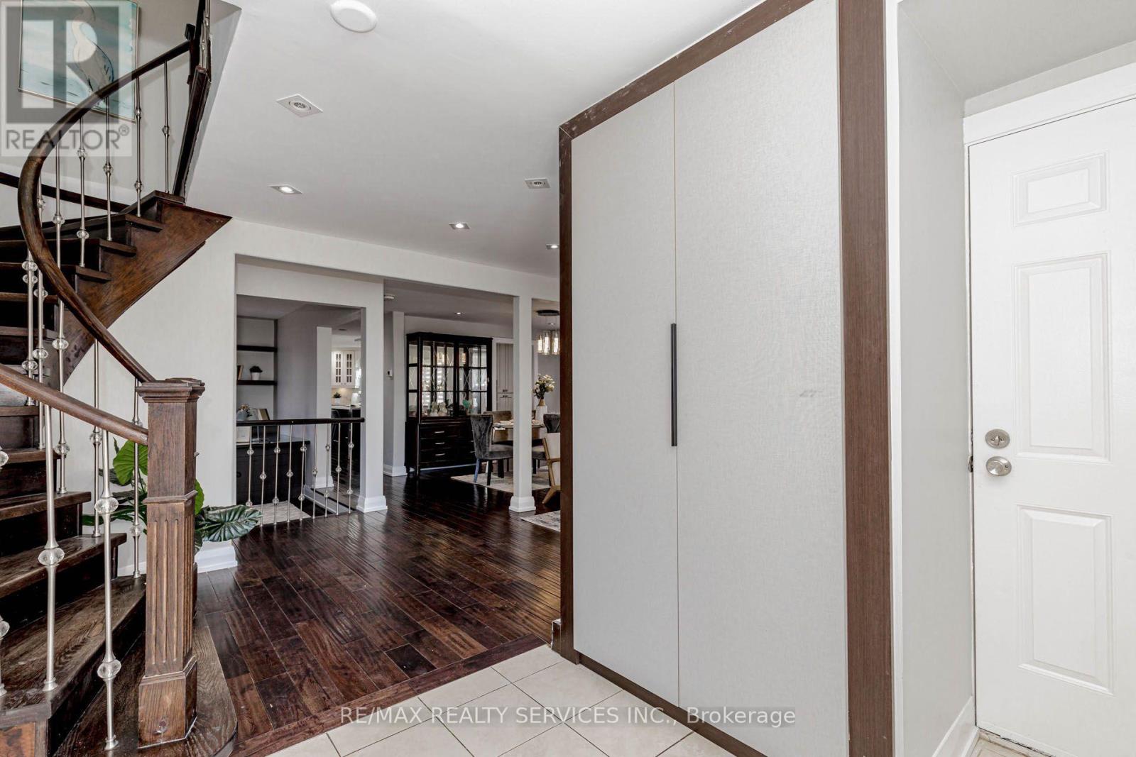2 Gervais Drive Property Photo 4