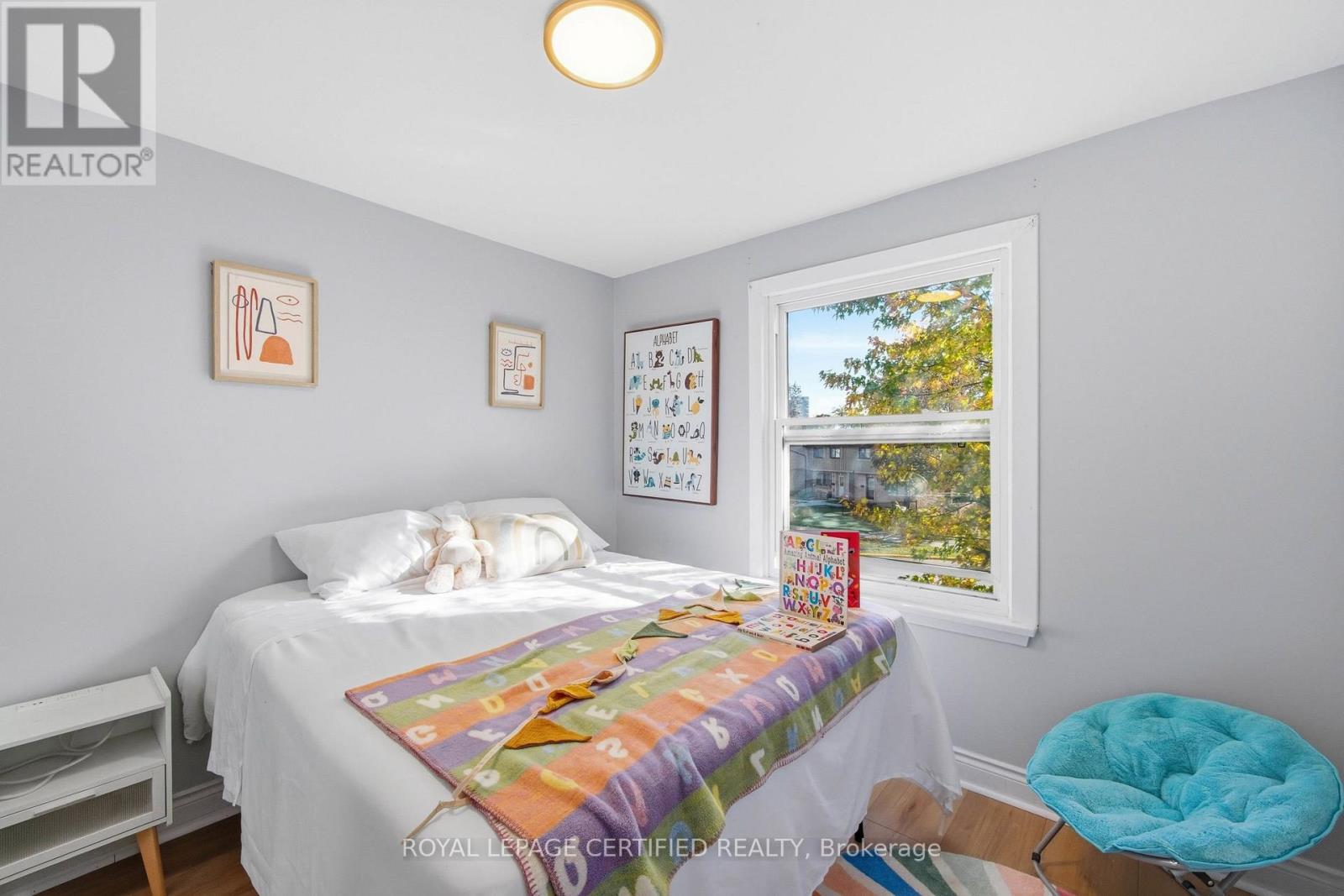 134 Hansen Road N Property Photo 14