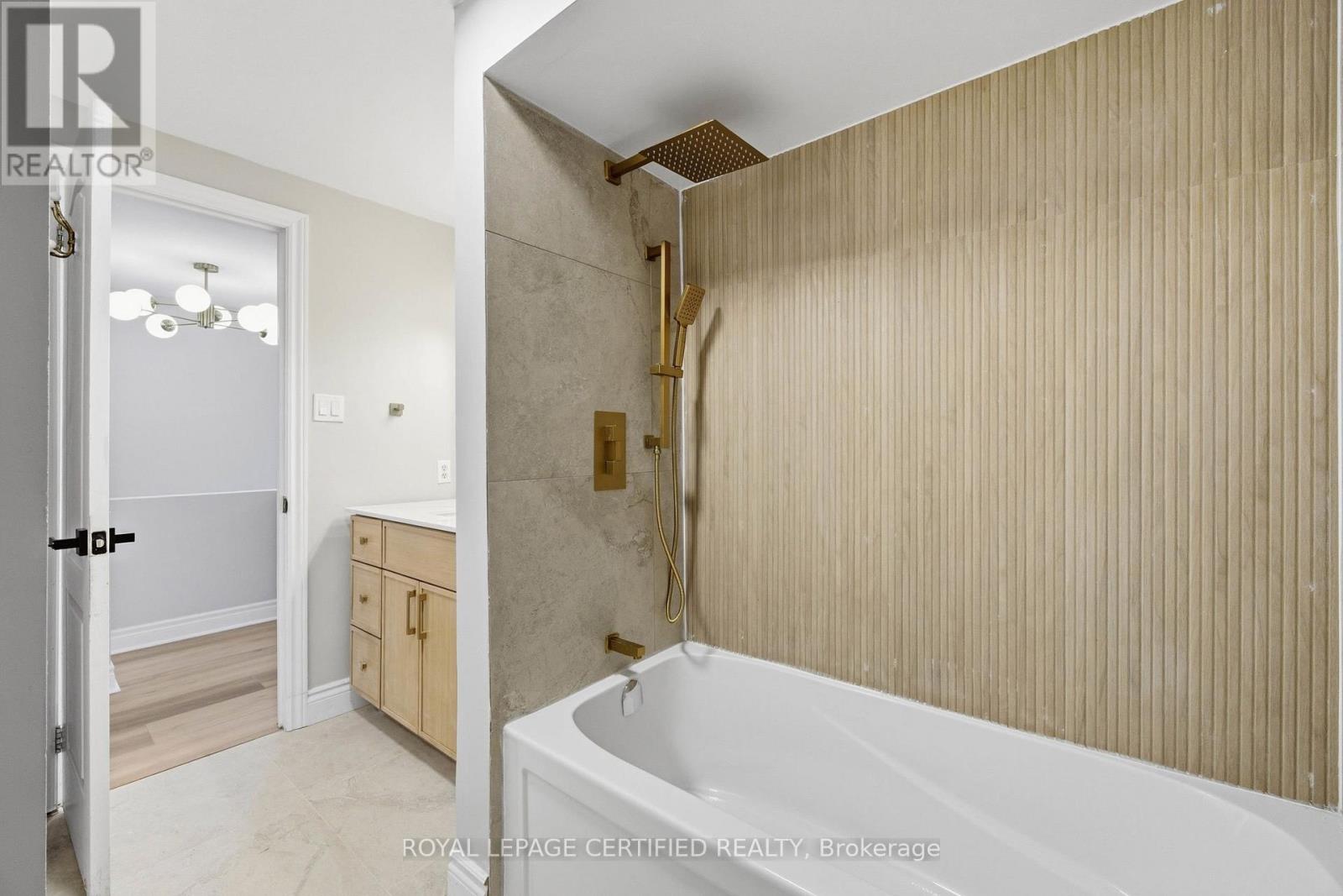 134 Hansen Road N Property Photo 19