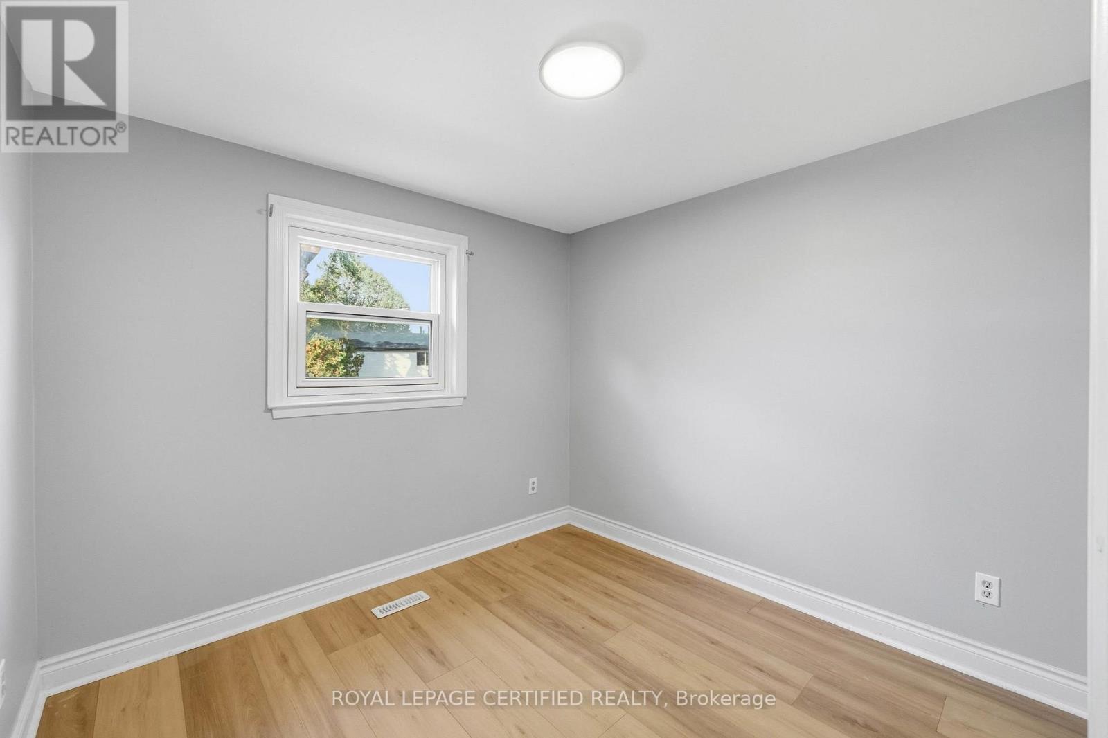 134 Hansen Road N Property Photo 20