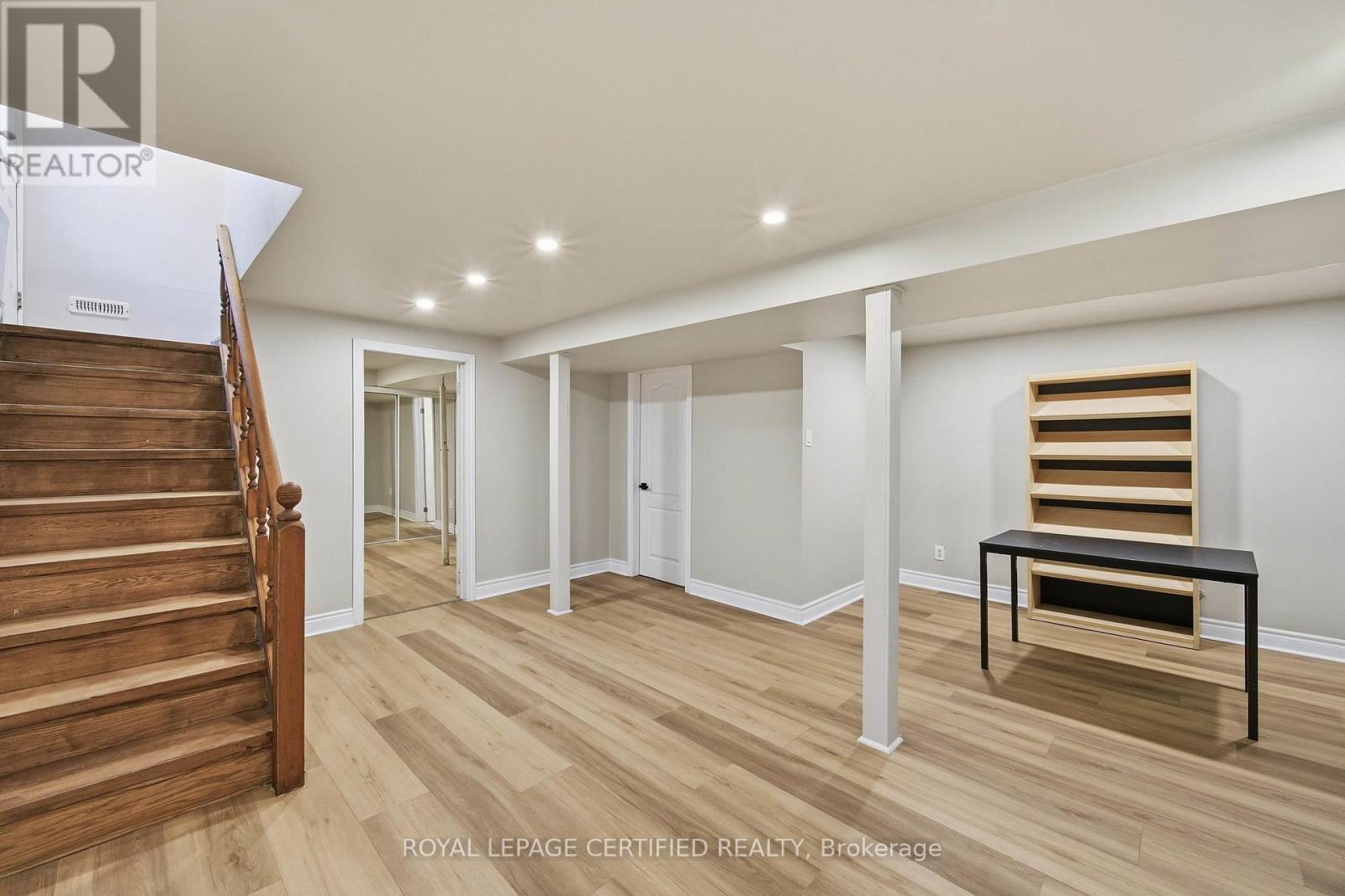 134 Hansen Road N Property Photo 22