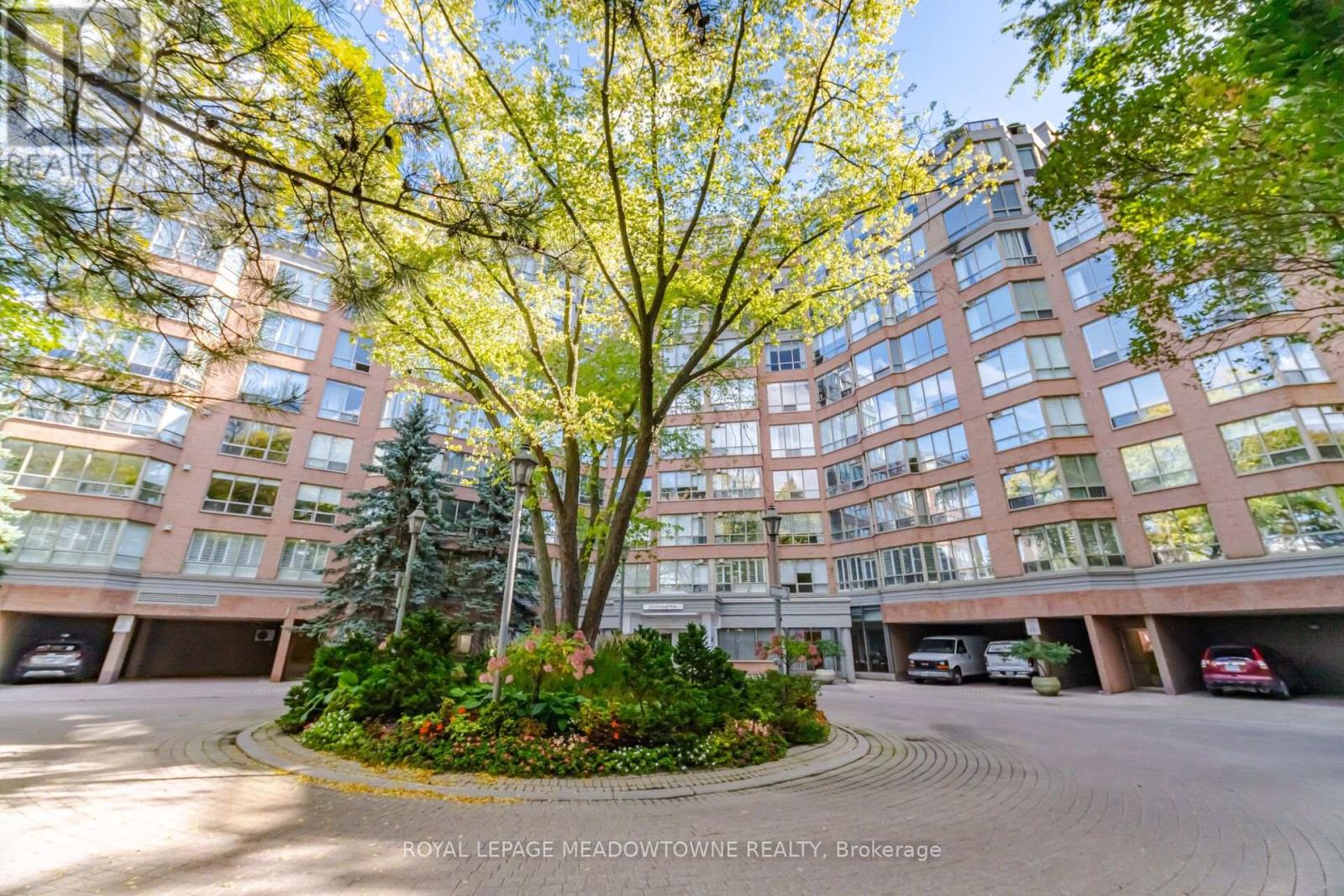 816 - 1 RIPLEY AVENUE Property Photo 1