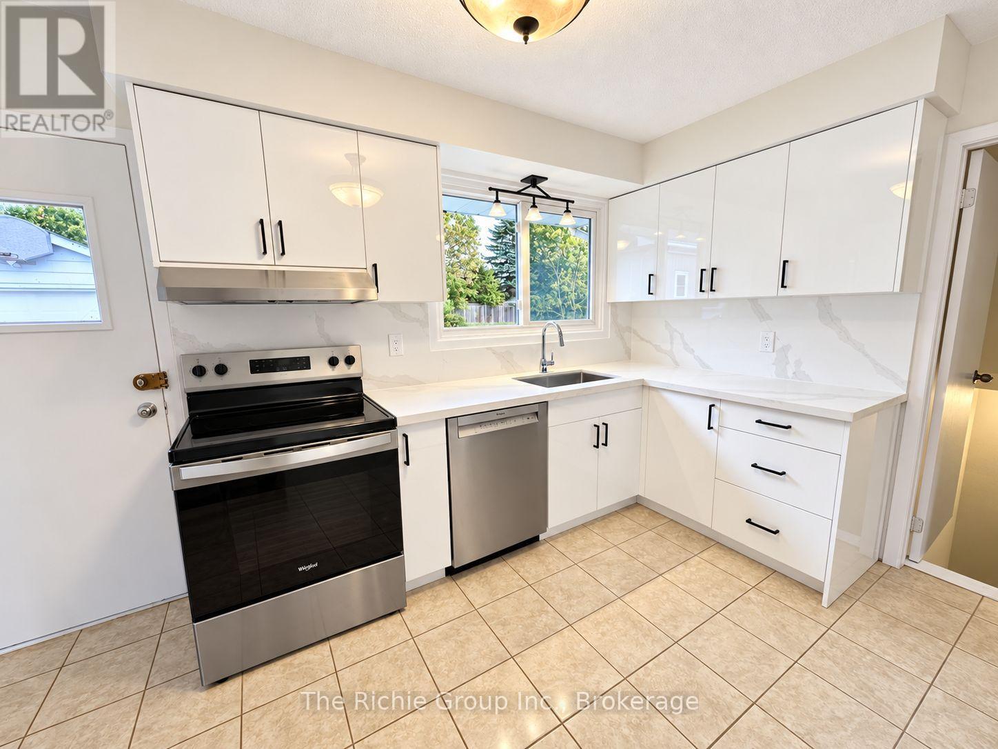 19799 Airport Road Property Photo 4