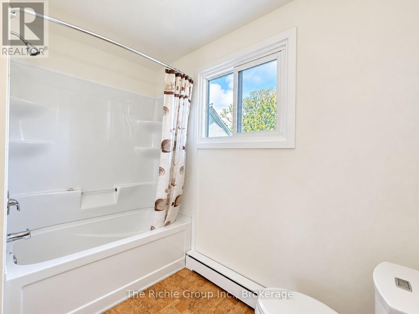 19799 Airport Road Property Photo 14