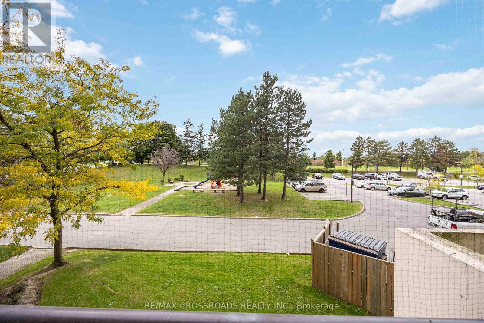 209 - 10 Markbrook Lane Property Photo 37