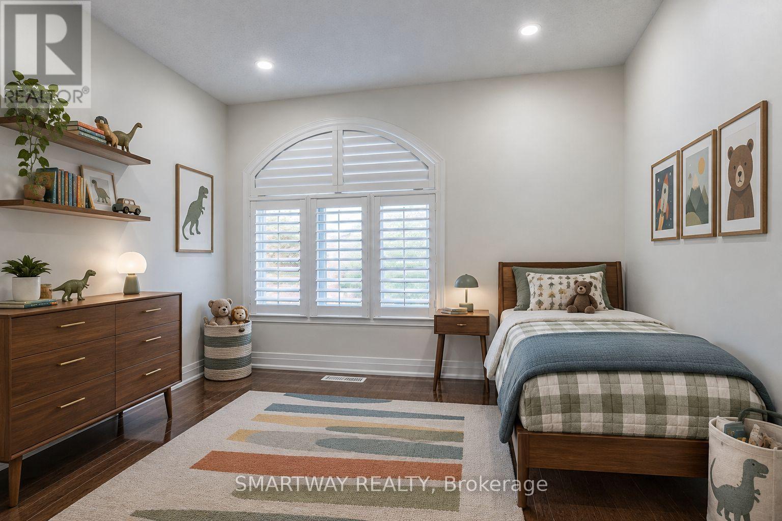 94 Goldenlight Circle Property Photo 36