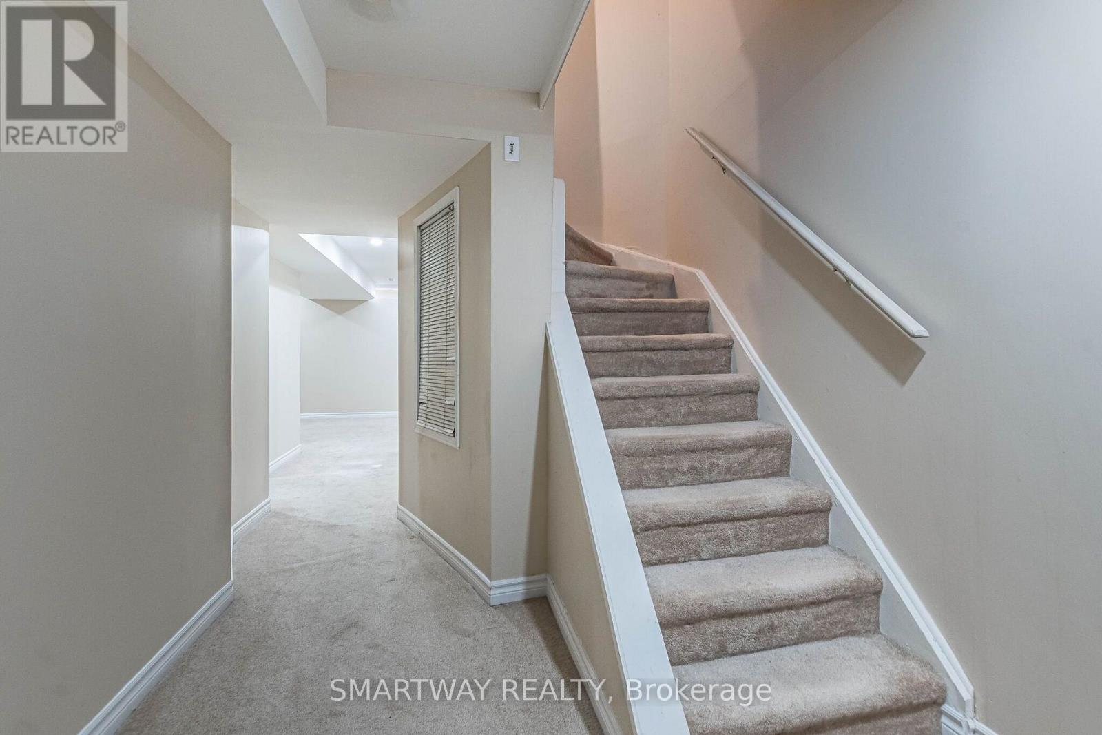 94 Goldenlight Circle Property Photo 39
