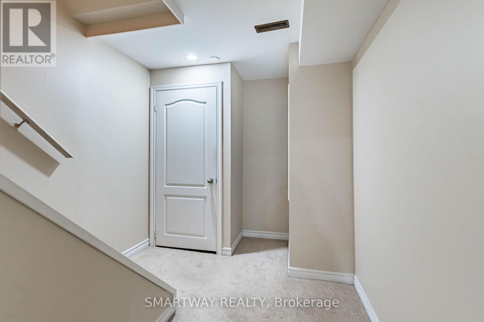 94 Goldenlight Circle Property Photo 46