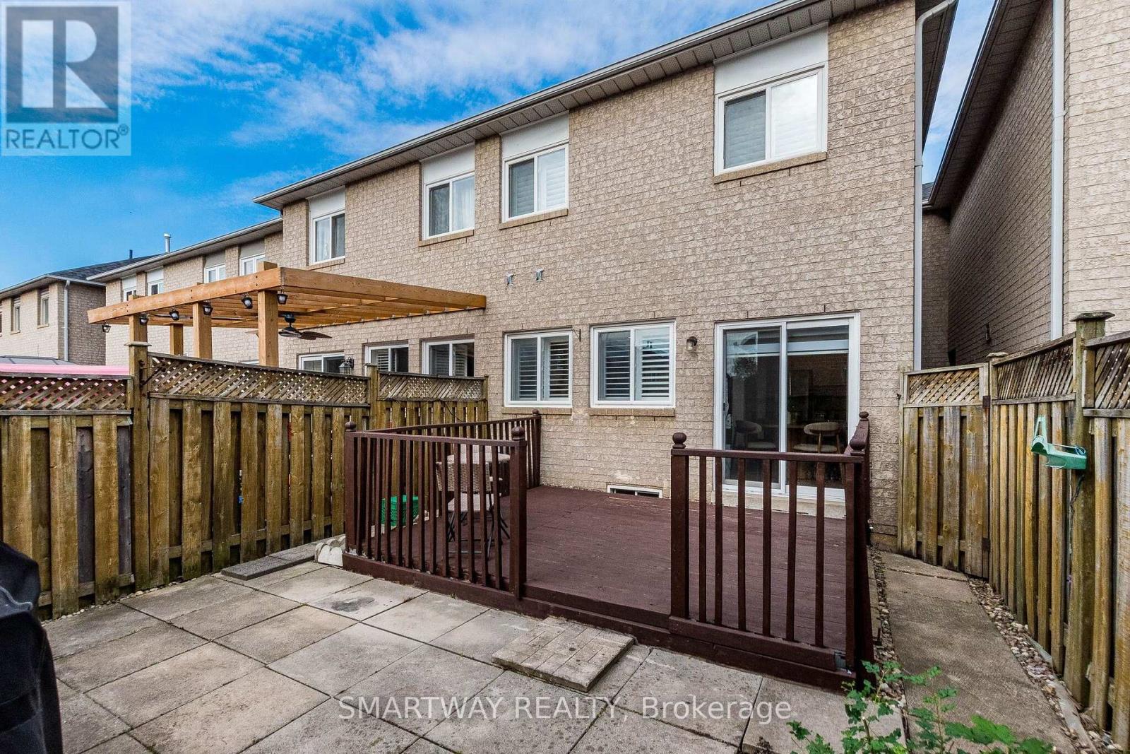 94 Goldenlight Circle Property Photo 48