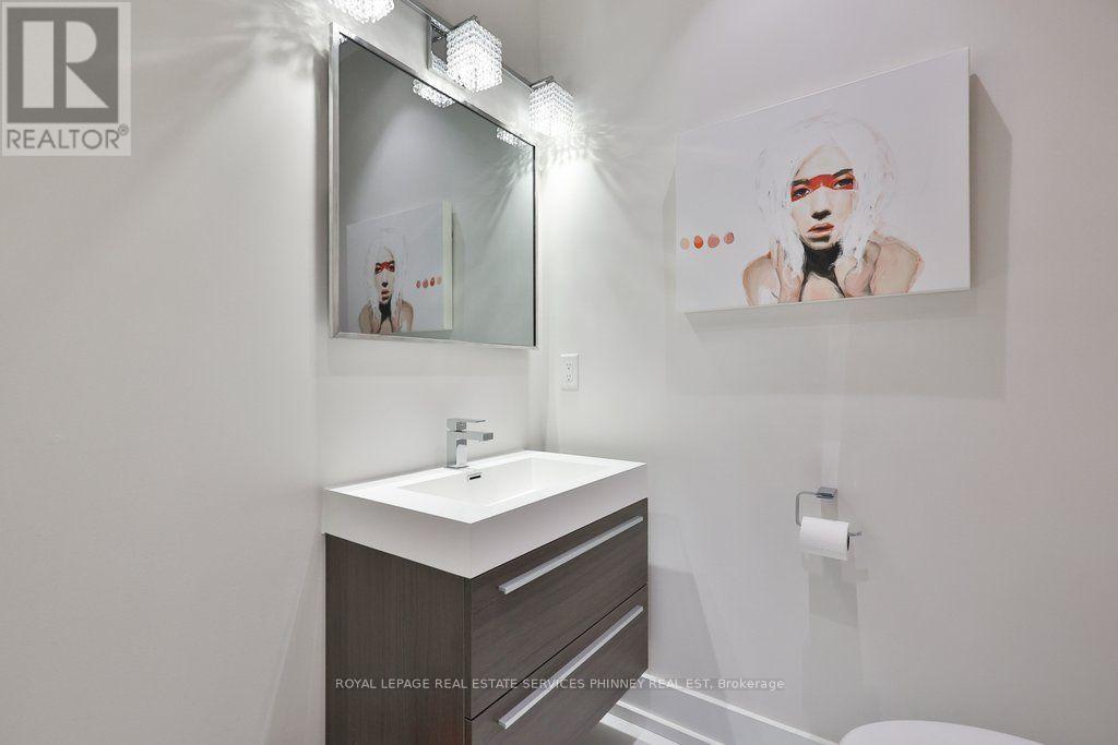 647 Montbeck Crescent Property Photo 15