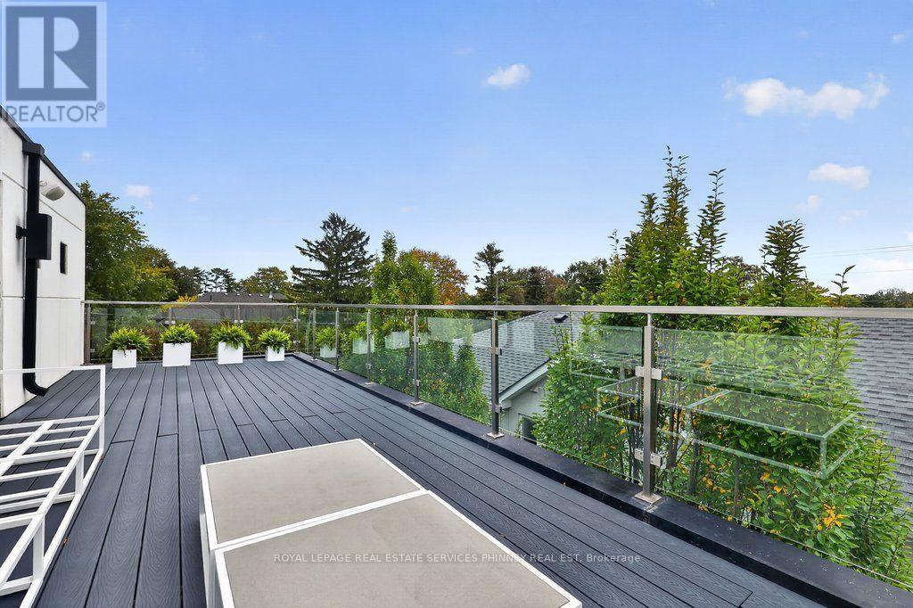 647 Montbeck Crescent Property Photo 39