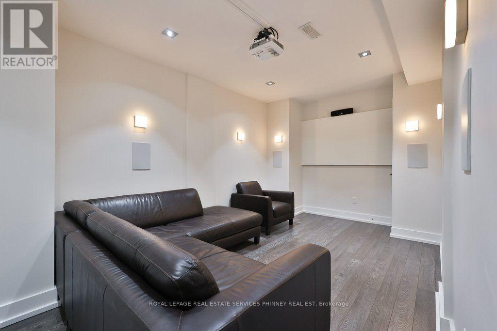 647 Montbeck Crescent Property Photo 42
