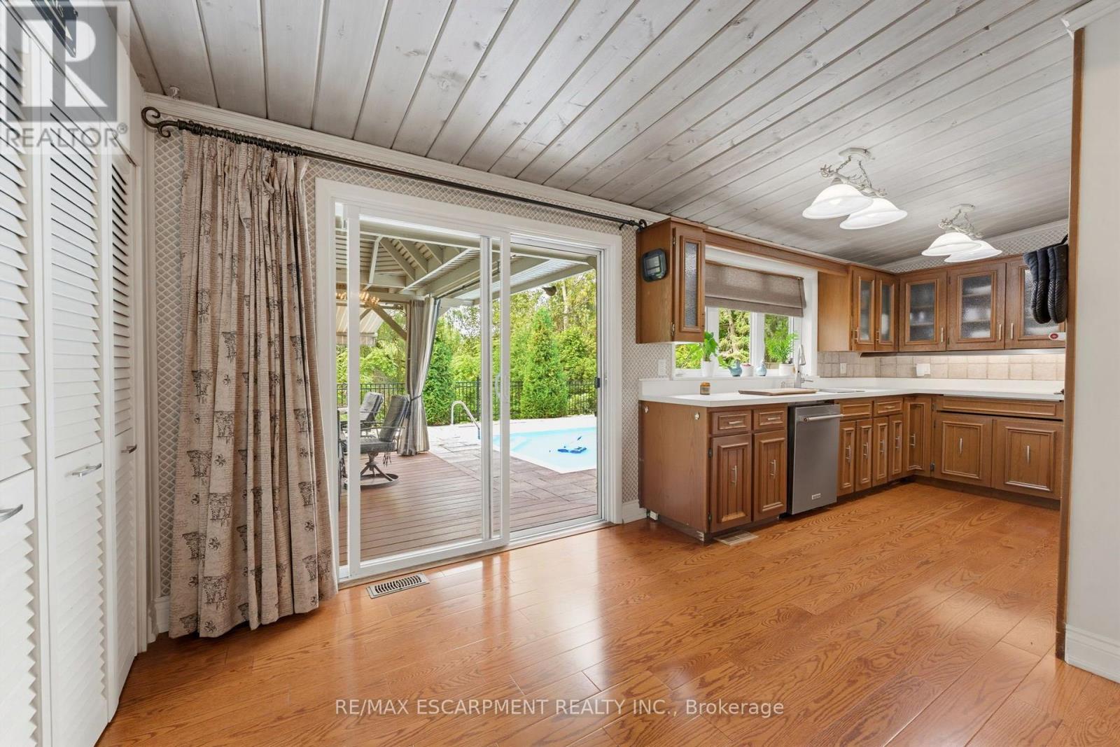 1316 Nevarc Drive Property Photo 11