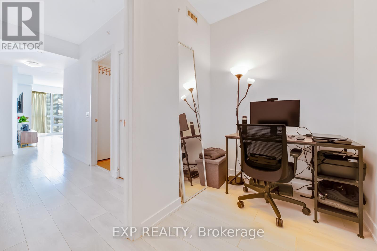 2509 - 2212 Lake Shore Boulevard W Property Photo 14